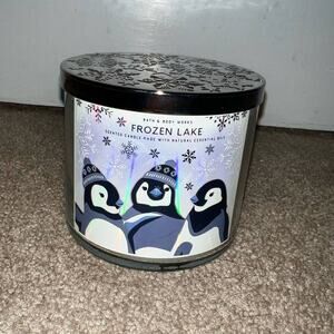New Bath & Body Works Frozen Lake 3 Wick Candle